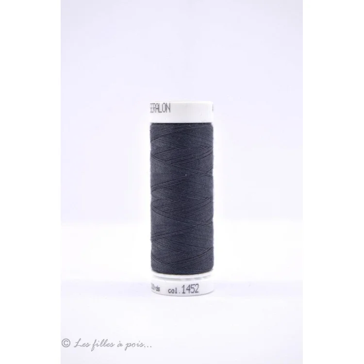 Mettler Linha de costura Seralon 200m - Cinzento - 1452 Mettler : fils à coudre, broder et surjeter de qualité - 1 Mettler Linha de costura Seralon 200m - Cinzento - 1452 Mettler : fils à coudre, broder et surjeter de qualité - 1