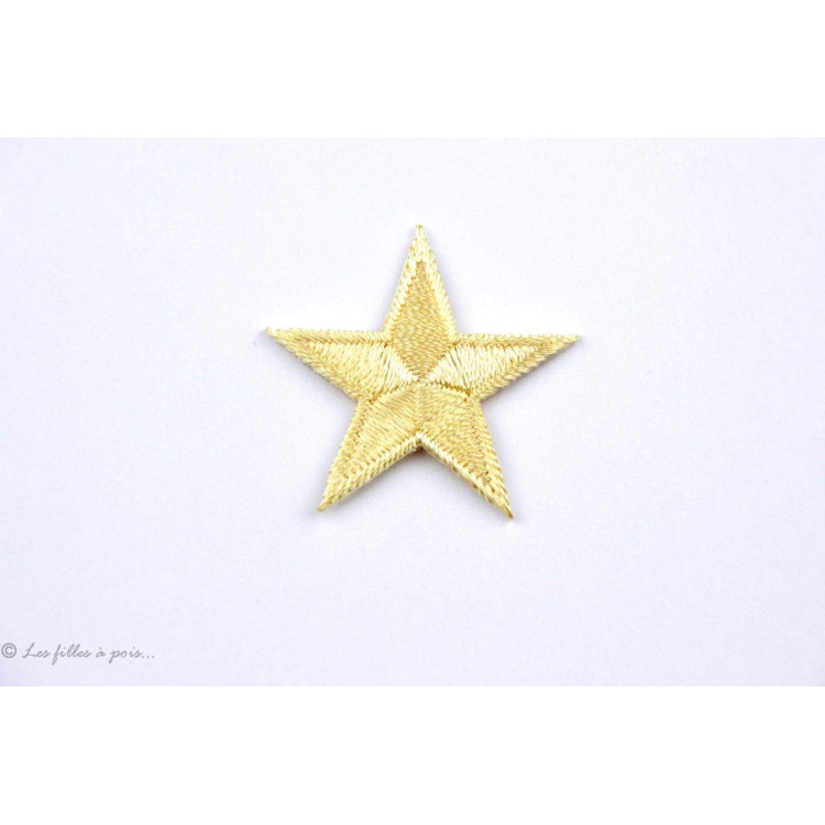 Crachá com estrela - para passar a ferro Autres marques - Tissus et mercerie - 9 Crachá com estrela - para passar a ferro Autres marques - Tissus et mercerie - 9