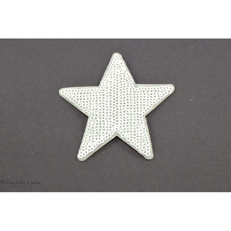 Crachá com estrela de lantejoulas - para passar a ferro Autres marques - Tissus et mercerie - 2 Crachá com estrela de lantejoulas - para passar a ferro Autres marques - Tissus et mercerie - 2