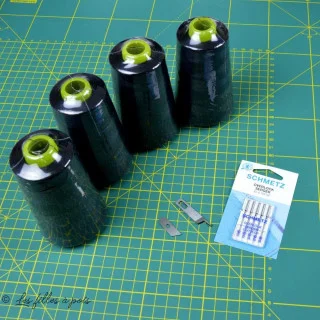 Kit de inicio para serger PFAFF 1450OL - hilo negro - 1