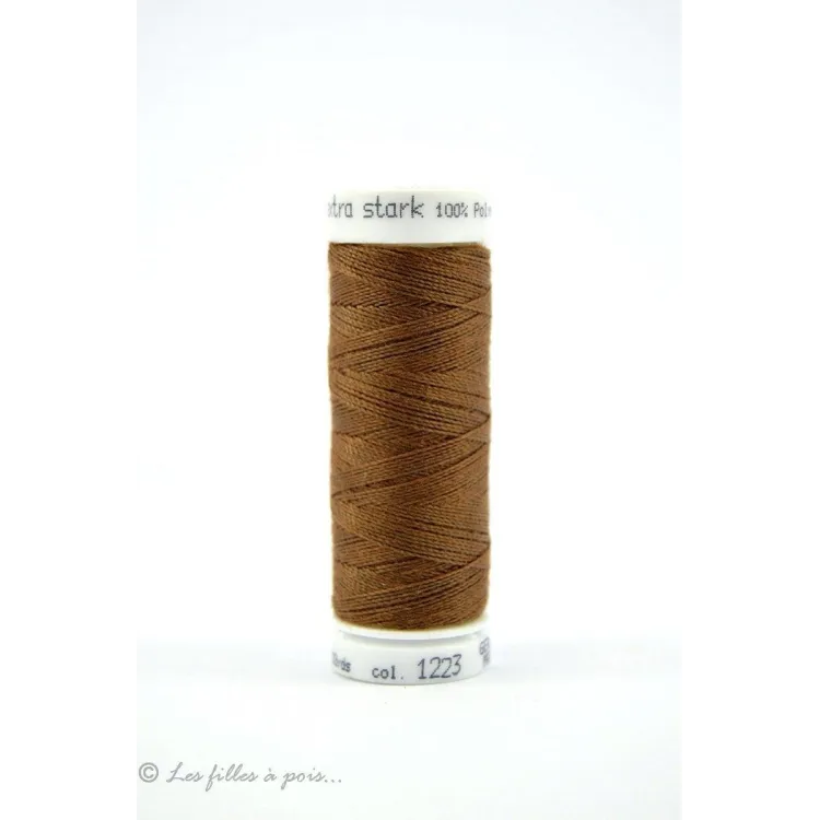 Mettler Linha de costura Extra-Stark - Castanha - 1223 Mettler : fils à coudre, broder et surjeter de qualité - 1 Mettler Linha de costura Extra-Stark - Castanha - 1223 Mettler : fils à coudre, broder et surjeter de qualité - 1