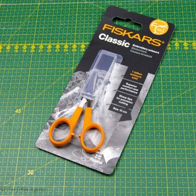 Ciseaux Fiskars ® précision  lames droites - 10cm Fiskars ® - Ciseaux et outils de coupe - 1