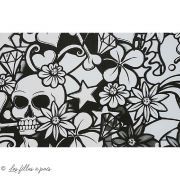 Tissu coton motif tête de mort "Street Skull" - Noir et Blanc - Henry Alexander ® Alexander HENRY Fabrics ® - Tissus - 2