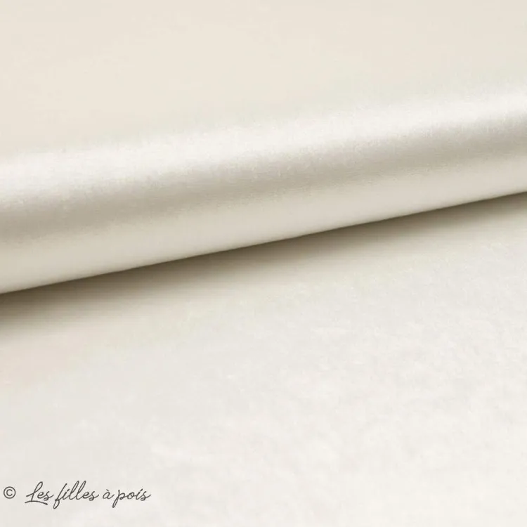 Tissu velours satiné stretch Autres marques - Tissus et mercerie - 19 Tissu velours satiné stretch Autres marques - Tissus et mercerie - 19