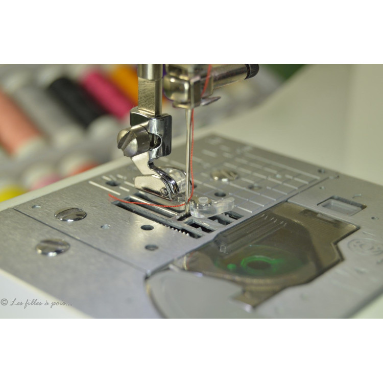 Pied de biche machine à coudre fermeture éclair et passepoil pour support 2mm et oblique Autres marques - Tissus et mercerie - Pied de biche machine à coudre fermeture éclair et passepoil pour support 2mm et oblique Autres marques - Tissus et mercerie -