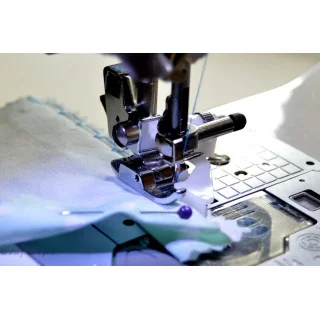 Pied de biche machine à coudre ourleur avec guide – Ourlet invisible facile Tissus et mercerie créative – Nos sélections sans ma