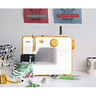 Machine à coudre compacte ALFA Compakt 100 – Légère, intuitive et transportable Alfa : machines à coudre accessibles et performa
