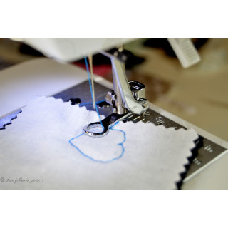 Pied presseur broderie machine a coudre  - reprise et quilting Autres marques - Tissus et mercerie - 1