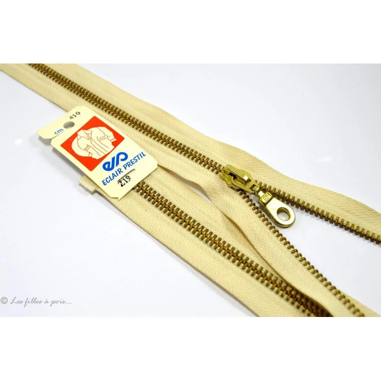 Fermeture éclair longue – Maille laiton – Oeko-Tex – 50 à 80 cm Fermetures éclair Prym : qualité et fiabilité couture - 2 Fermeture éclair longue – Maille laiton – Oeko-Tex – 50 à 80 cm Fermetures éclair Prym : qualité et fiabilité couture - 2