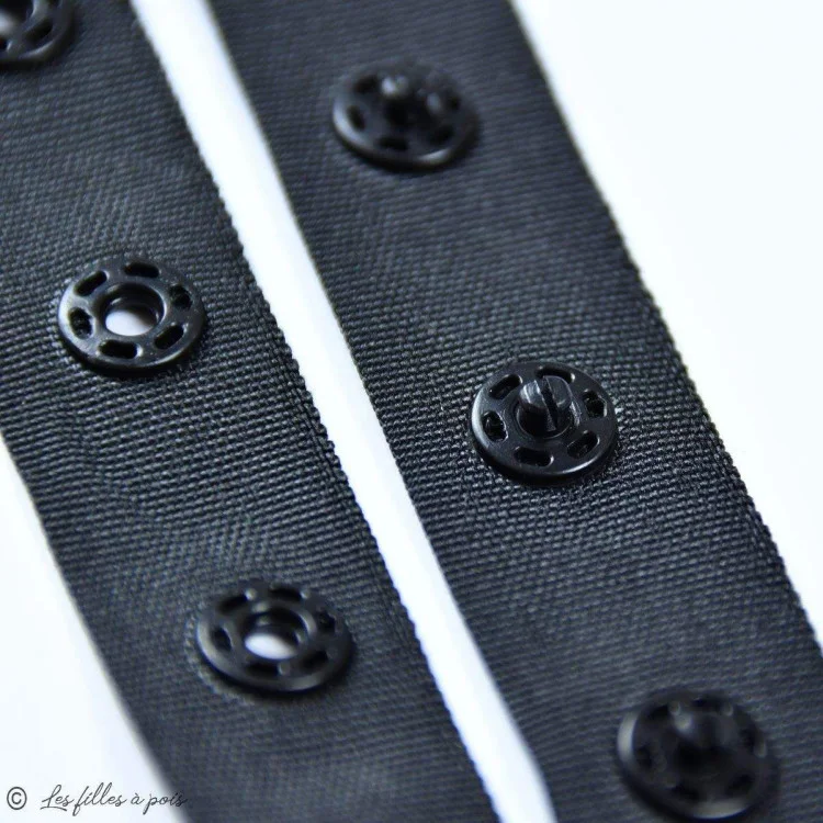 Pressões da fita - 18mm Tissus et mercerie créative – Nos sélections sans marque - 1 Pressões da fita - 18mm Tissus et mercerie créative – Nos sélections sans marque - 1