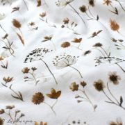 Tissu jersey coton motif fleur "Pressed Flowers" - Blanc et tons marrons - Oeko-Tex ® Family Fabrics ® - Tissus oekotex - 3