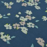 Tissu jersey motif fleurs "Mayfair" de Amy Sinibaldi - Bleu gris- Oekotex - AGF ® Art Gallery Fabrics ® - Tissus - 4