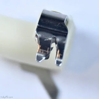 Enfile-aiguille automatique – Compatible machines à coudre ALFA, Veritas, Singer Alfa : machines à coudre accessibles et perform