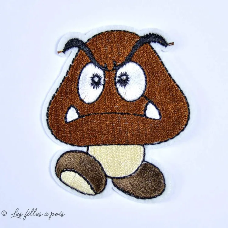 Insignia bordada de personaje - Goomba Tissus et mercerie créative – Nos sélections sans marque - 15 Insignia bordada de personaje - Goomba Tissus et mercerie créative – Nos sélections sans marque - 15