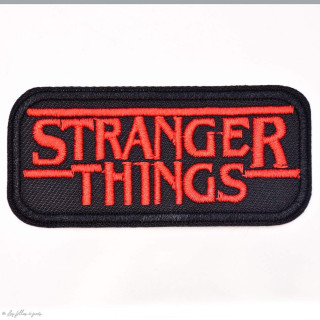 Écusson brodé Stranger Things - Noir et rouge  - 1