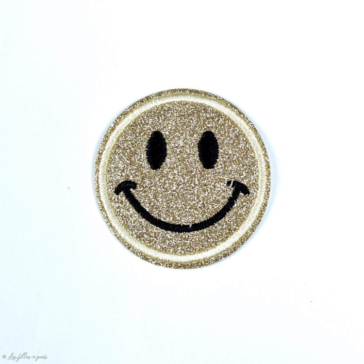 Écusson brodé smiley glitter - Thermocollant Autres marques - Tissus et mercerie - 13 Écusson brodé smiley glitter - Thermocollant Autres marques - Tissus et mercerie - 13