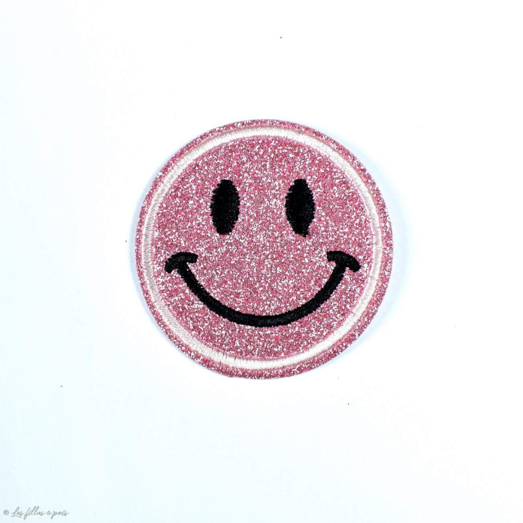 Écusson brodé smiley glitter - Thermocollant Autres marques - Tissus et mercerie - 15 Écusson brodé smiley glitter - Thermocollant Autres marques - Tissus et mercerie - 15