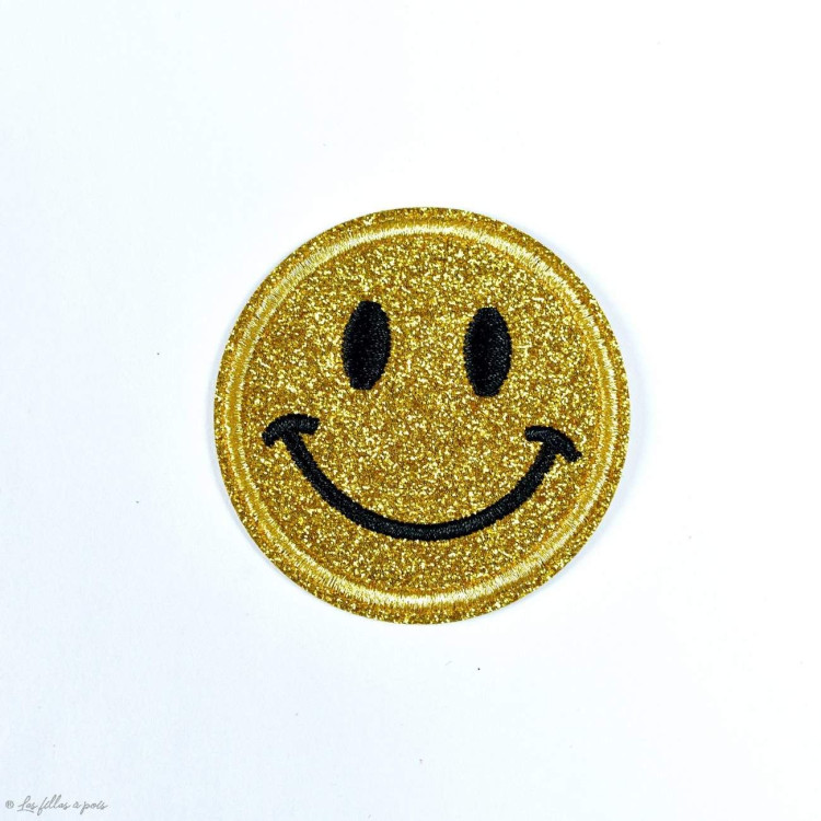 Écusson brodé smiley glitter - Thermocollant Autres marques - Tissus et mercerie - 17 Écusson brodé smiley glitter - Thermocollant Autres marques - Tissus et mercerie - 17