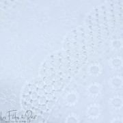 Tissu coton Broderie anglaise motif texturé effet bandes de dentelle - Blanc Autres marques - Tissus et mercerie - 4