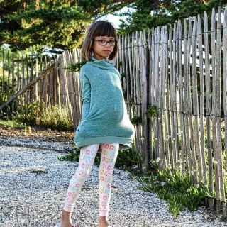 Coupon de tissu jersey motif fillettes "Daydream" de Patty Basemi - Rose, bleu et jaune - 200cm - AGF Art Gallery Fabrics : tiss