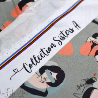 Coupon de tissu popeline de coton motif visages femmes "Sisters A" - Vert et terracotta - 220cm - Les Filles à Pois Les Filles à