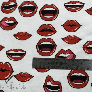 Coupon de tissu jersey motif bouches "Coco" - Blanc, rouge et noir - 360cm - Les Filles à Pois Les Filles à Pois - Design : moti