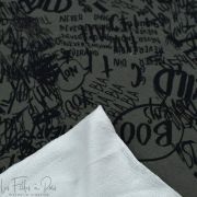 Tissu french terry motif inscription collection "Random" - Vert kaki et noir - Les Filles à Pois ® - Oeko-Tex ® Les Filles à Poi
