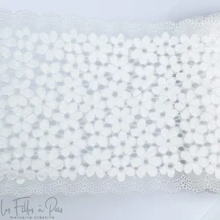 Dentelle douce et extensible - 18cm Autres marques - Tissus et mercerie - 5