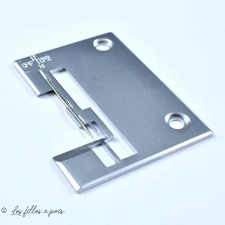 Plaque de couture de surjeteuse PFAFF E-Element 1230 OL - 2ème génération Pfaff : machines à coudre, surjeteuses Lidl et pièces 