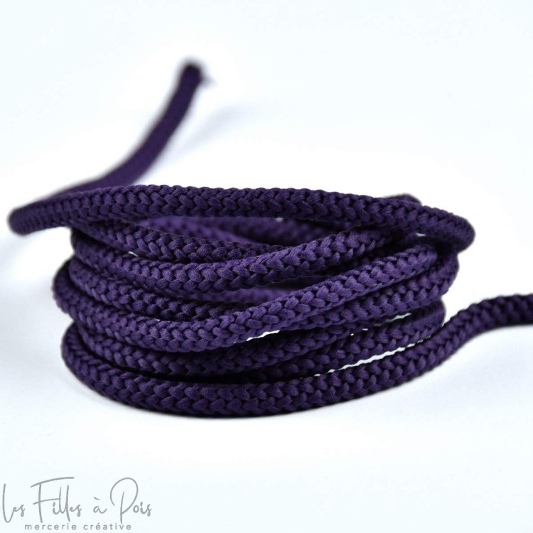 Cordon plat polyester - 4/5mm Autres marques - Tissus et mercerie - 46 Cordon plat polyester - 4/5mm Autres marques - Tissus et mercerie - 46