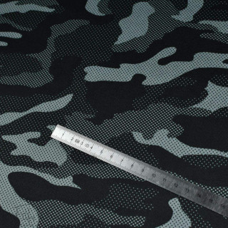 Coupon de tersey-interlock sport motif camouflage plumetis collection "Grumman" - Tons noirs et gris - 240cm - Les Filles à Pois