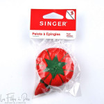 Pelotte à épingle + aiguiseur tomate en tissu Singer ® - Machines à coudre, à broder et à surjeter - 1