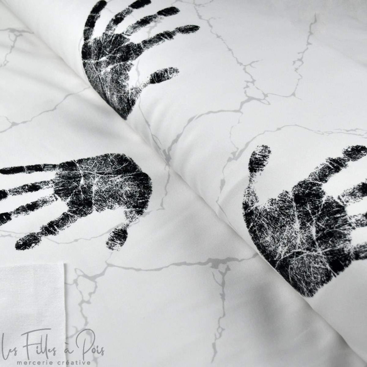 Coupon de tissu french terry motif empreintes "Random" - Blanc et noir - 250cm - Les Filles à Pois Les Filles à Pois - Design ® Coupon de tissu french terry motif empreintes "Random" - Blanc et noir - 250cm - Les Filles à Pois Les Filles à Pois - Design ®
