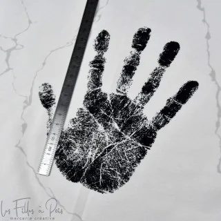 Coupon de tissu french terry motif empreintes "Random" - Blanc et noir - 250cm - Les Filles à Pois Les Filles à Pois - Design : 