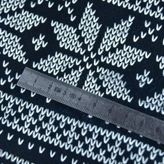 Coupon de tissu minky motif jacquard de noël "D&C" - Noir, gris et écru - 350cm - Les Filles à Pois Les Filles à Pois - Design :