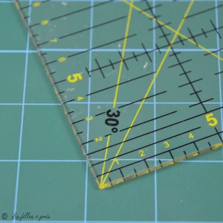 Règle patchwork 30 x 15 pouces – Acrylique transparent – Angles 30°/45°/60° Tissus et mercerie créative – Nos sélections sans ma