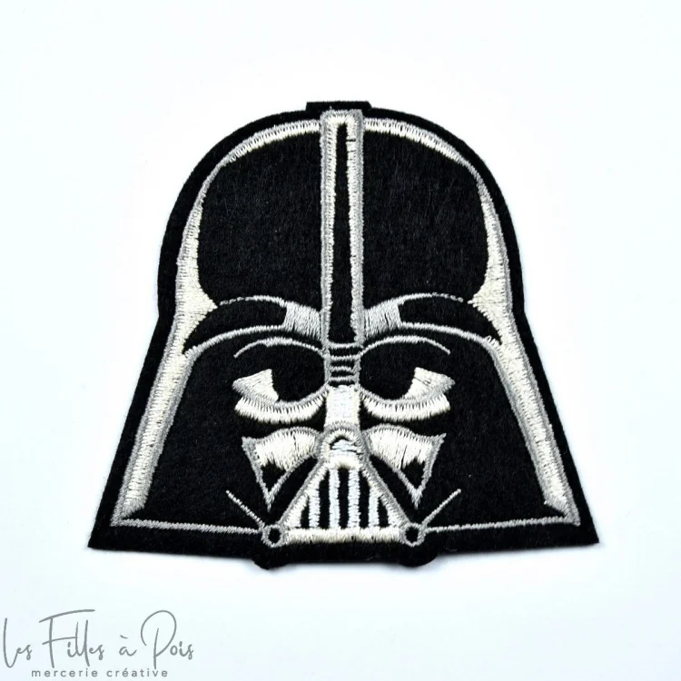 Écusson Dark Vador "StarWars" - Blanc et noir - Thermocollant Tissus et mercerie créative – Nos sélections sans marque - 1 Écusson Dark Vador "StarWars" - Blanc et noir - Thermocollant Tissus et mercerie créative – Nos sélections sans marque - 1