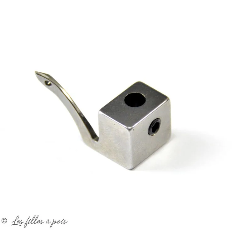 Boucleur supérieur pour surjeteuse PFAFF E-Element 1450 OL Pfaff : machines à coudre, surjeteuses Lidl et pièces détachées - 1 Boucleur supérieur pour surjeteuse PFAFF E-Element 1450 OL Pfaff : machines à coudre, surjeteuses Lidl et pièces détachées - 1