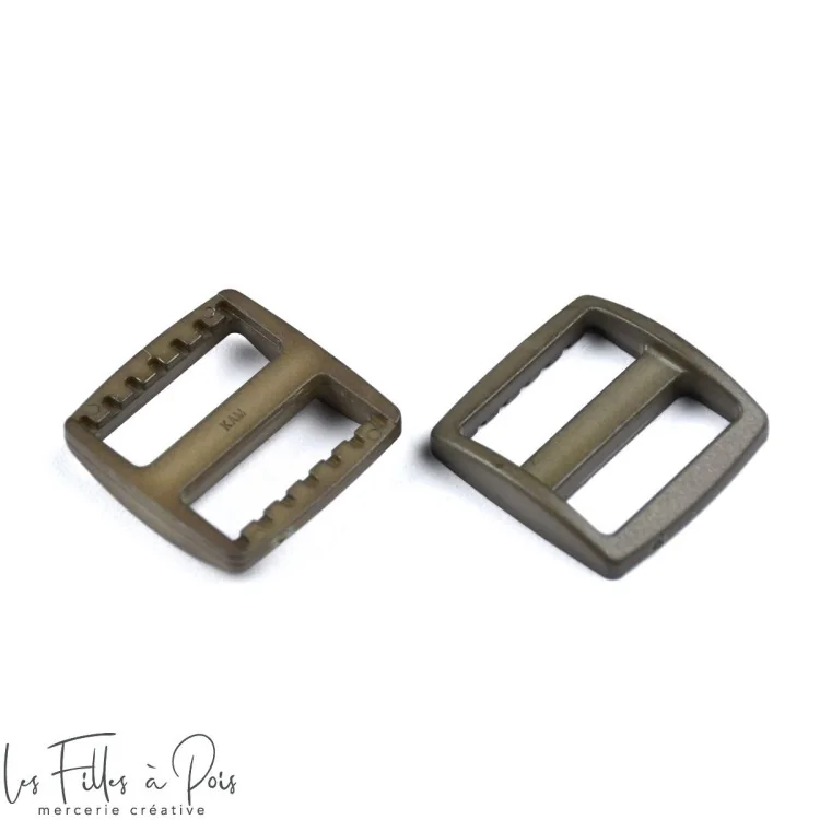 Boucle coulissante de réglage en plastique pour sangle - 25mm - Lot de 2 Tissus et mercerie créative – Nos sélections sans marqu Boucle coulissante de réglage en plastique pour sangle - 25mm - Lot de 2 Tissus et mercerie créative – Nos sélections sans marqu
