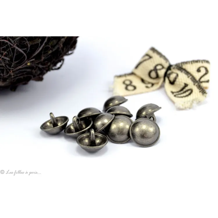 Botões com cauda - Redondos com rebordo - Metal prateado Tissus et mercerie créative – Nos sélections sans marque - 1 Botões com cauda - Redondos com rebordo - Metal prateado Tissus et mercerie créative – Nos sélections sans marque - 1