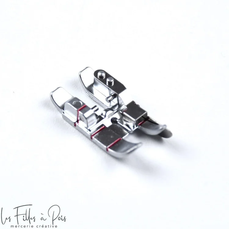 Pied patchwork avec guide – Compatible IDT – PFAFF – Marges 6 mm & 3 mm Pfaff : machines à coudre, surjeteuses Lidl et pièces dé Pied patchwork avec guide – Compatible IDT – PFAFF – Marges 6 mm & 3 mm Pfaff : machines à coudre, surjeteuses Lidl et pièces dé