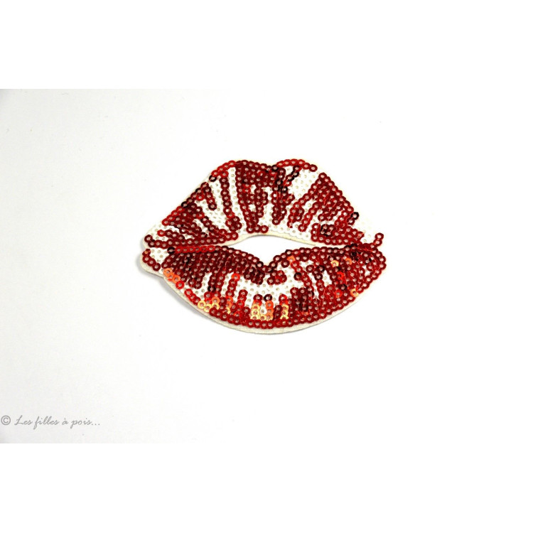 Ecusson sequin Bouche sensuelle - Rouge - Thermocollant Autres marques - Tissus et mercerie - 1 Ecusson sequin Bouche sensuelle - Rouge - Thermocollant Autres marques - Tissus et mercerie - 1