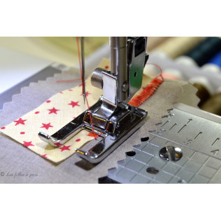 Pied presseur machine a coudre - ouvert large Autres marques - Tissus et mercerie - 1