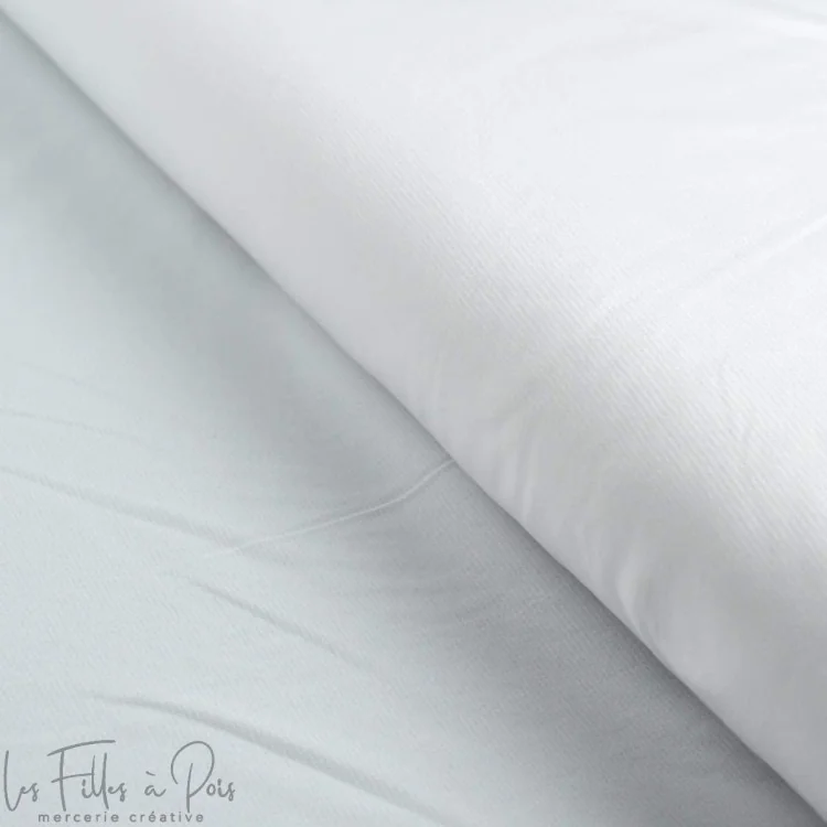 Coupon de doublure Claudia pour maillot de bain - Gamme éco - Blanc - 60cm Tissus et mercerie créative – Nos sélections sans ma Coupon de doublure Claudia pour maillot de bain - Gamme éco - Blanc - 60cm Tissus et mercerie créative – Nos sélections sans ma