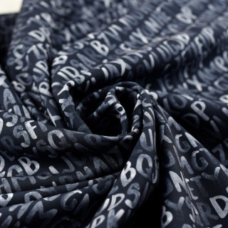 Coupon de tissu softshell - lettre - "Karma" - Noir et gris - Les Filles à Pois - 350cm Les Filles à Pois - Design ® - Mercerie 