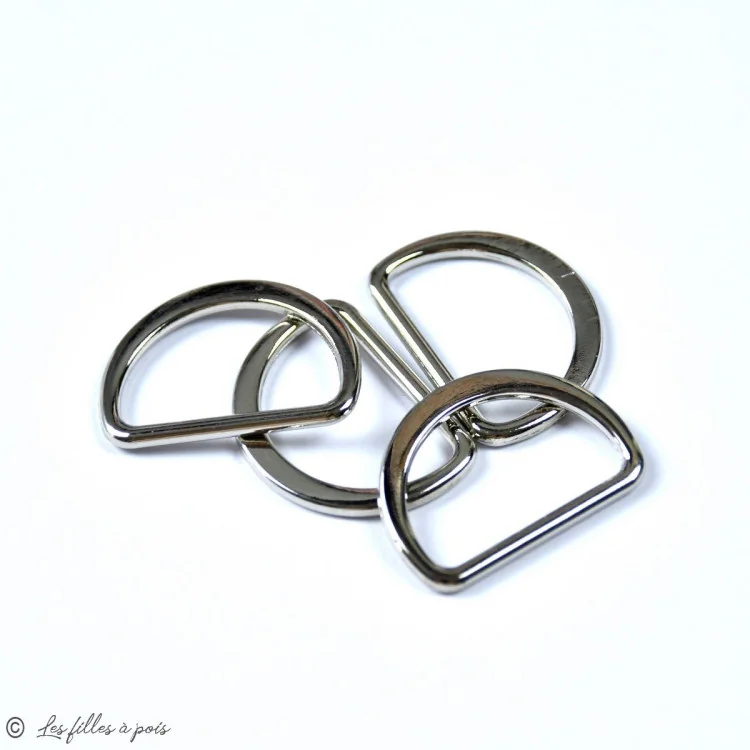 Étrier en D argenté – 25 mm ou 32 mm – Lot de 2 pièces Tissus et mercerie créative – Nos sélections sans marque - 1 Étrier en D argenté – 25 mm ou 32 mm – Lot de 2 pièces Tissus et mercerie créative – Nos sélections sans marque - 1