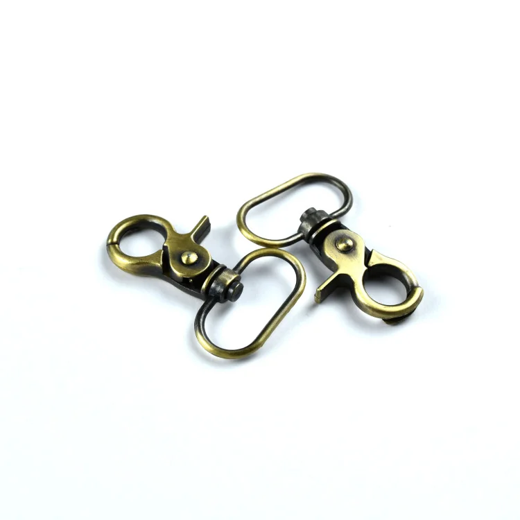 Mousqueton tournant à gâchette – Bronze patiné – 20, 25 ou 30 mm Tissus et mercerie créative – Nos sélections sans marque - 3 Mousqueton tournant à gâchette – Bronze patiné – 20, 25 ou 30 mm Tissus et mercerie créative – Nos sélections sans marque - 3