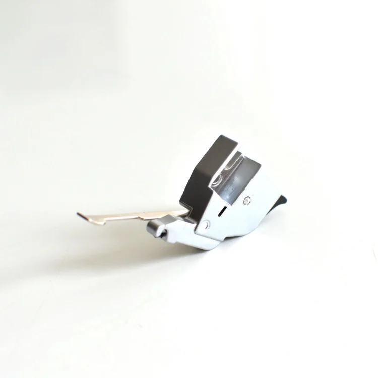 Support de pied de biche pour surjeteuse – Compatible Jaguar 489 / Veritas Simone Jaguar : machines à coudre et surjeteuses acce Support de pied de biche pour surjeteuse – Compatible Jaguar 489 / Veritas Simone Jaguar : machines à coudre et surjeteuses acce