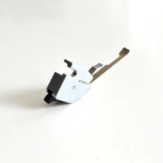 Support de pied de biche pour surjeteuse – Compatible Jaguar 489 / Veritas Simone Jaguar : machines à coudre et surjeteuses acce