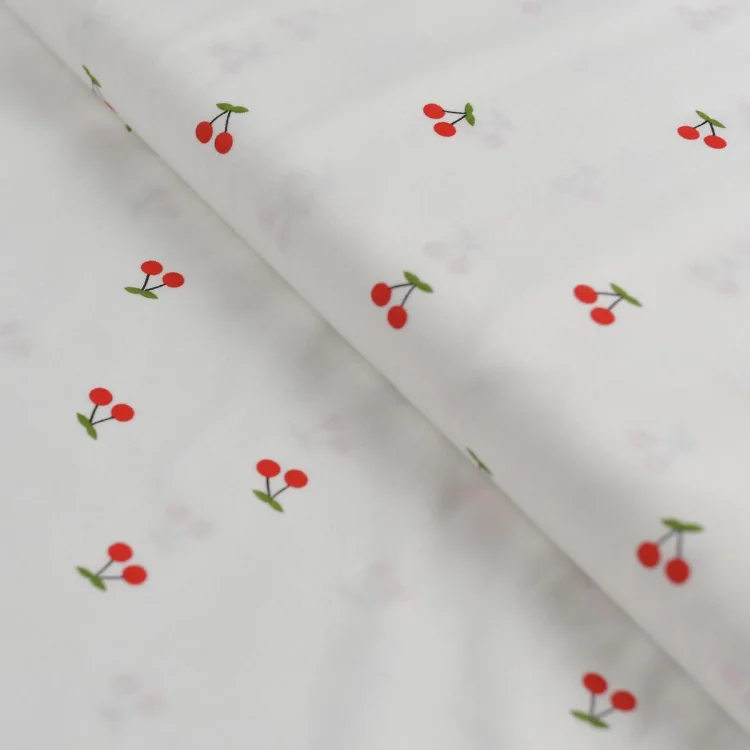 Coupon de tissu voile de popeline motif cerise - Blanc et rouge-130cm Tissus et mercerie créative – Nos sélections sans marque -